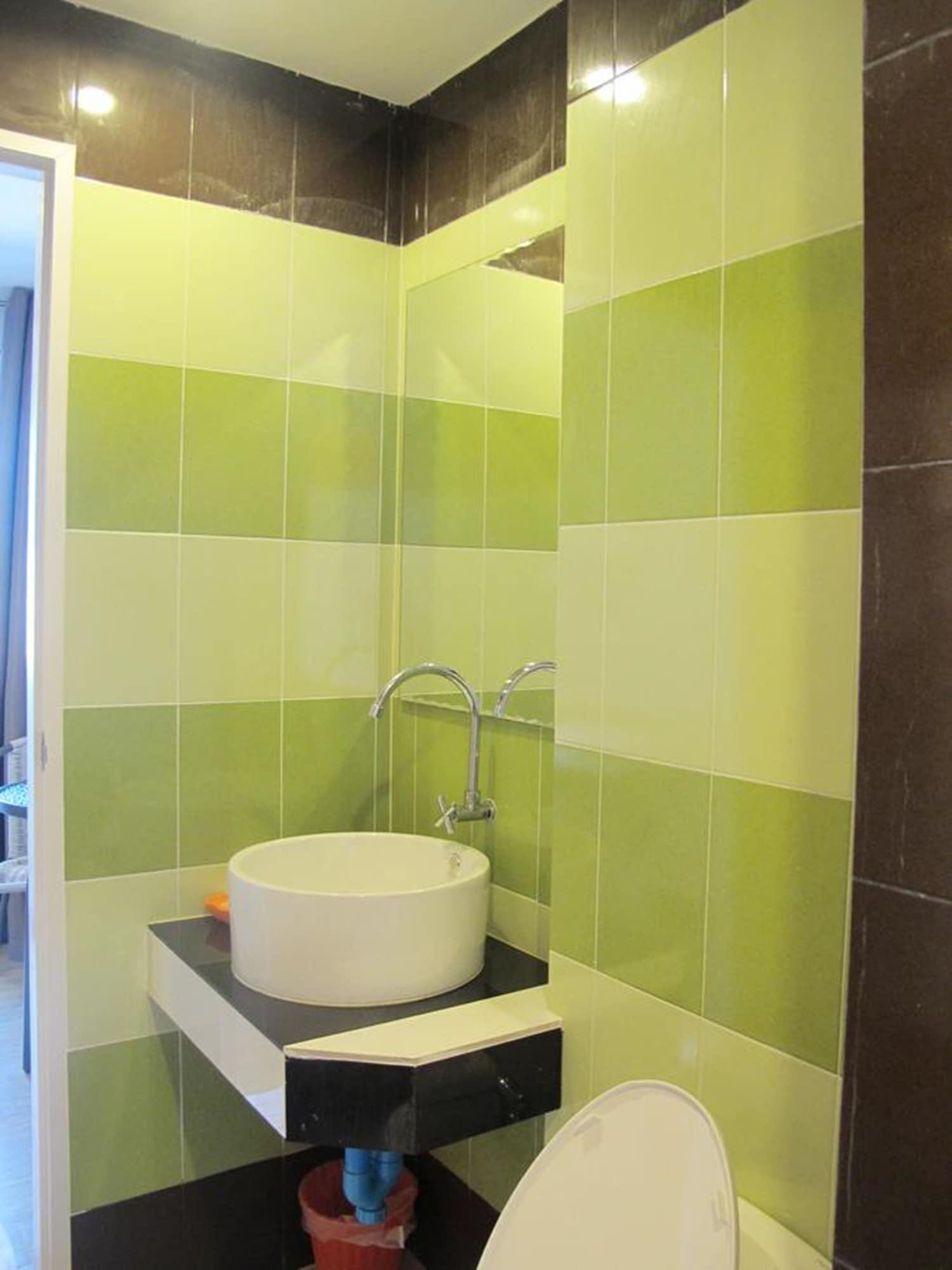 סוראט תאני C Tower Hotel מראה חיצוני תמונה