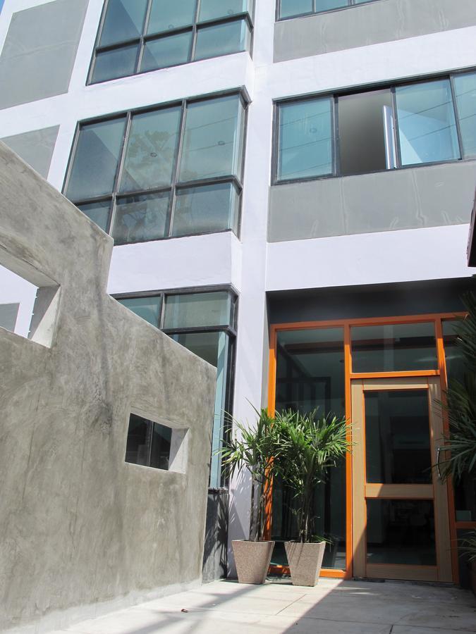 סוראט תאני C Tower Hotel מראה חיצוני תמונה