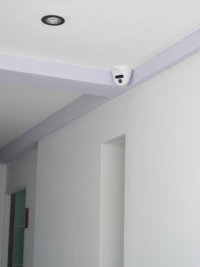 סוראט תאני C Tower Hotel מראה חיצוני תמונה