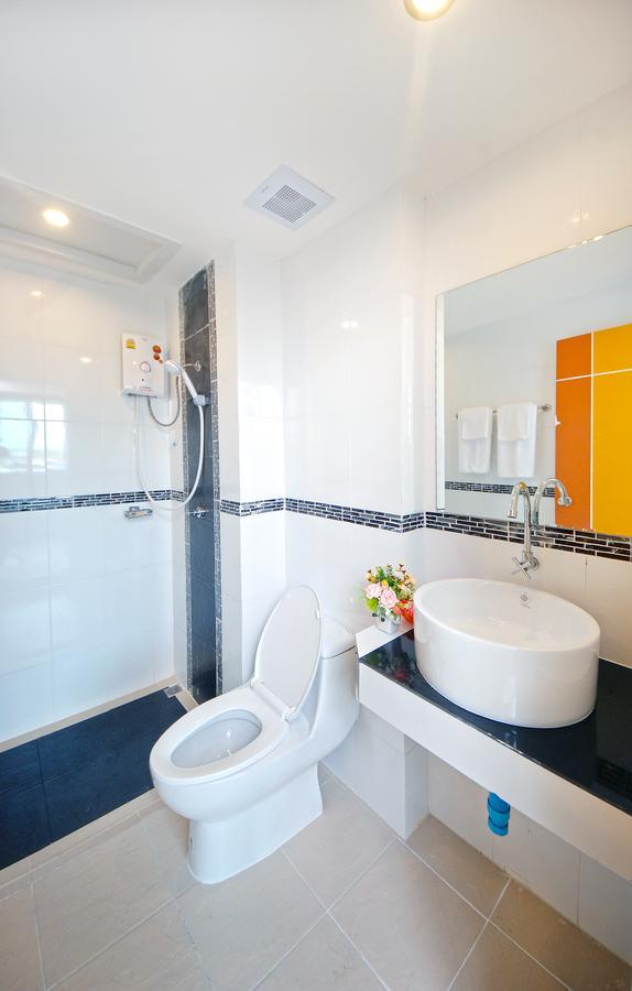 סוראט תאני C Tower Hotel חדר תמונה