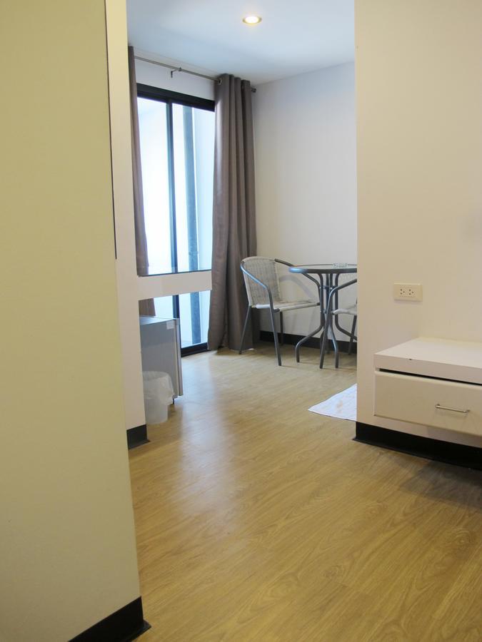 סוראט תאני C Tower Hotel מראה חיצוני תמונה