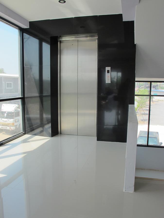סוראט תאני C Tower Hotel מראה חיצוני תמונה