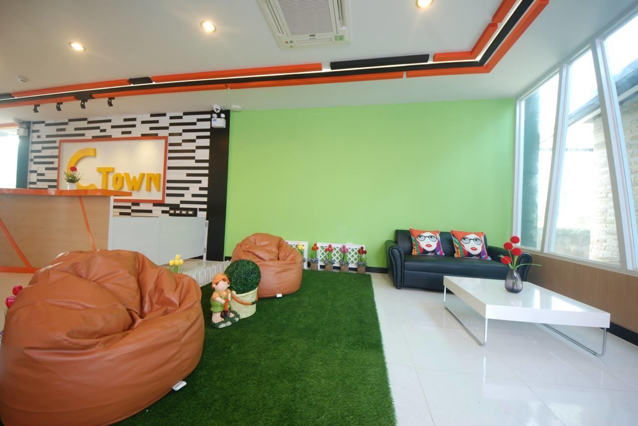 סוראט תאני C Tower Hotel מראה חיצוני תמונה