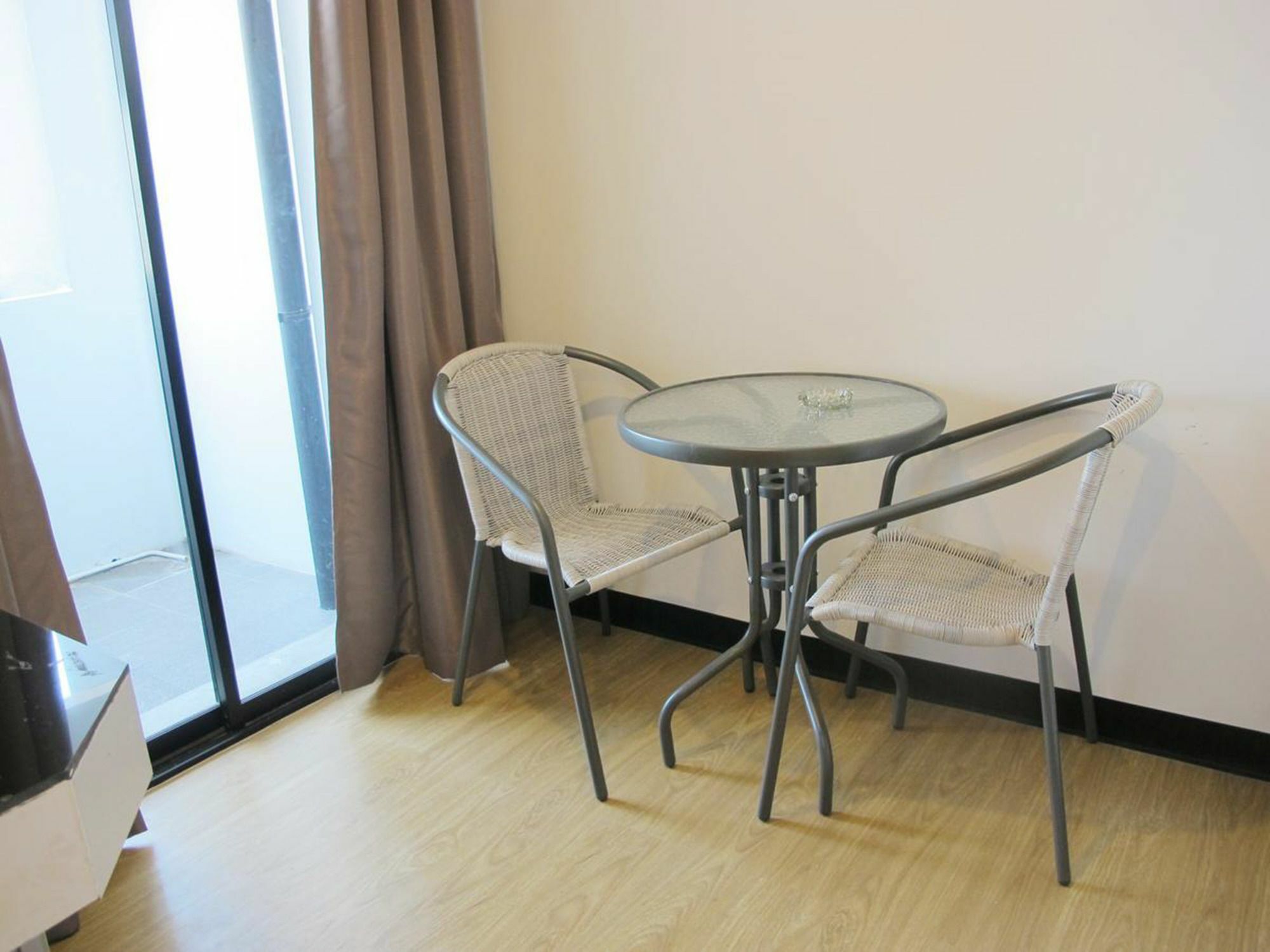 סוראט תאני C Tower Hotel מראה חיצוני תמונה