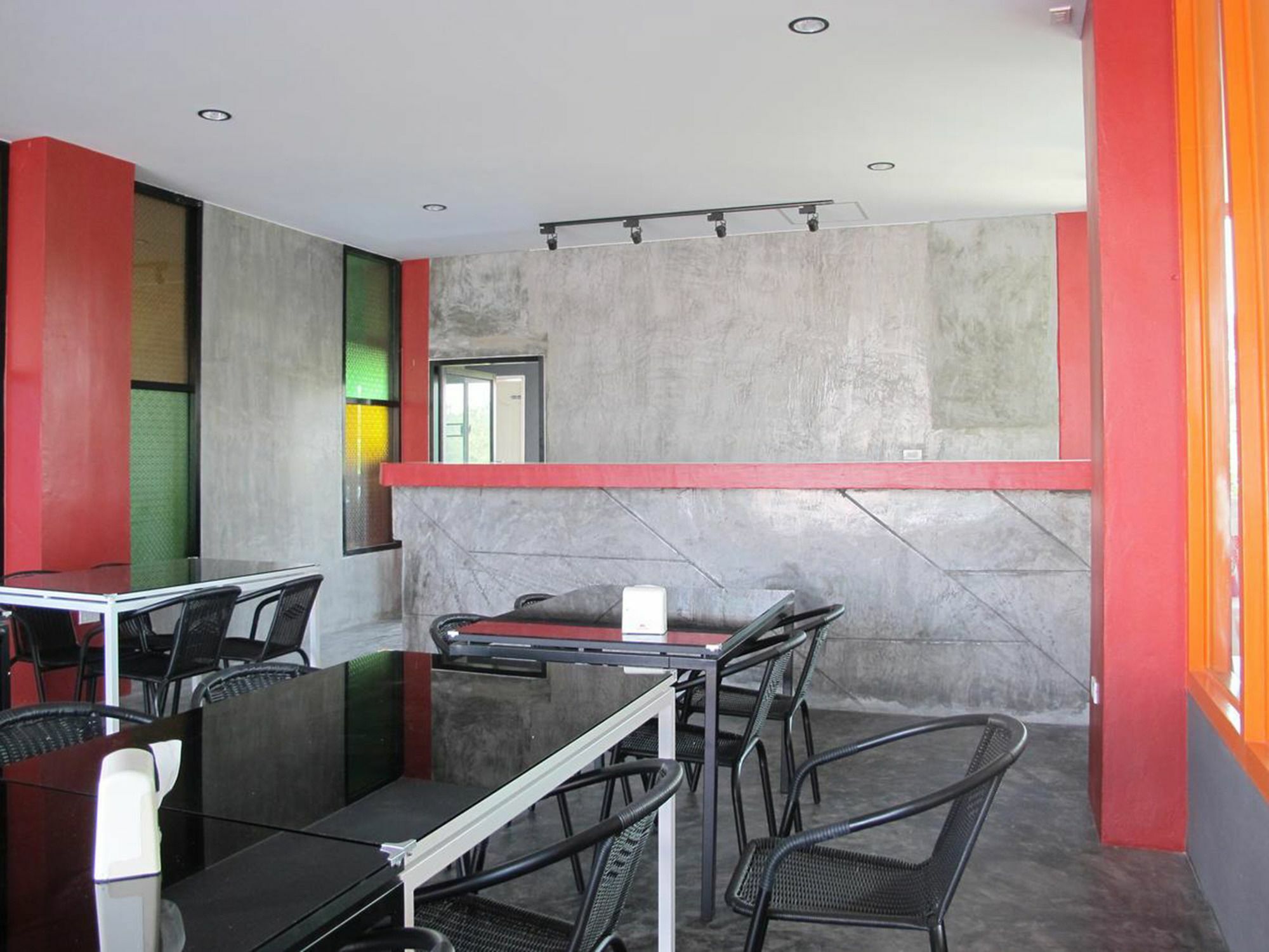 סוראט תאני C Tower Hotel מראה חיצוני תמונה